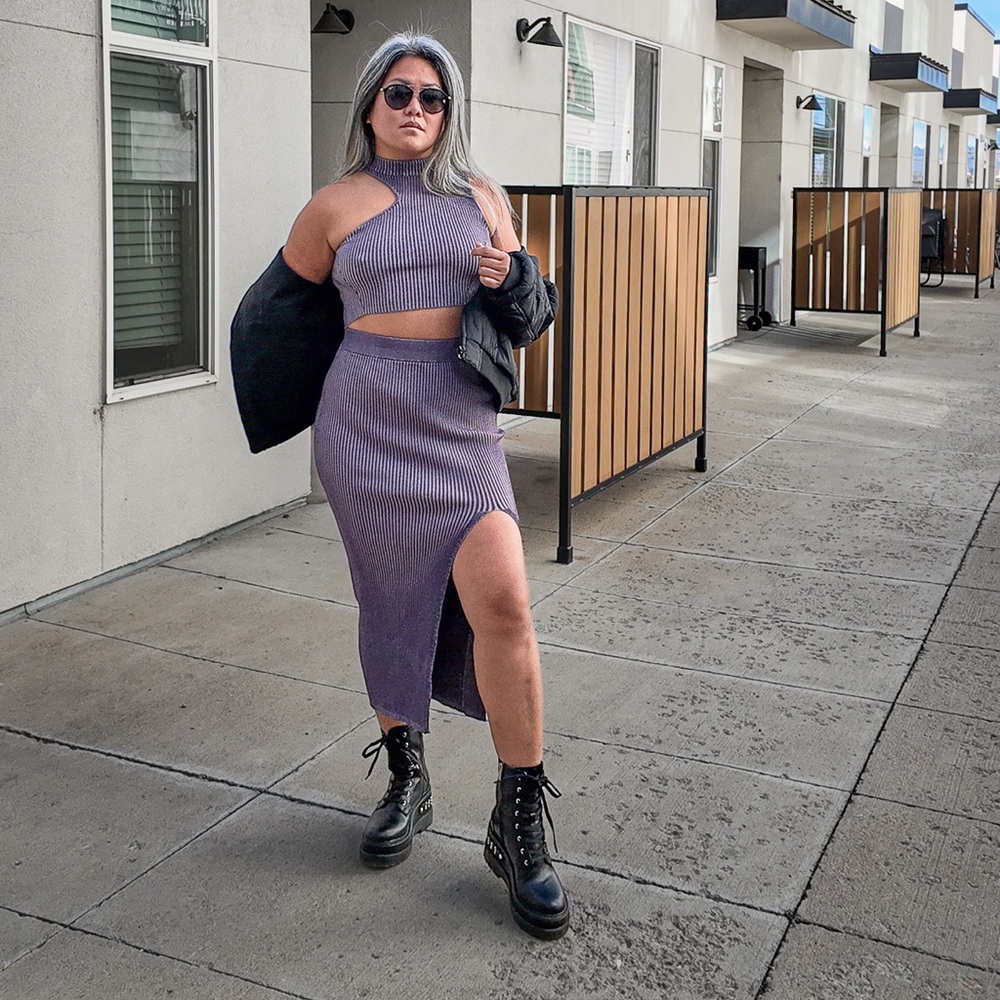 Le Ore two piece purple set M euc